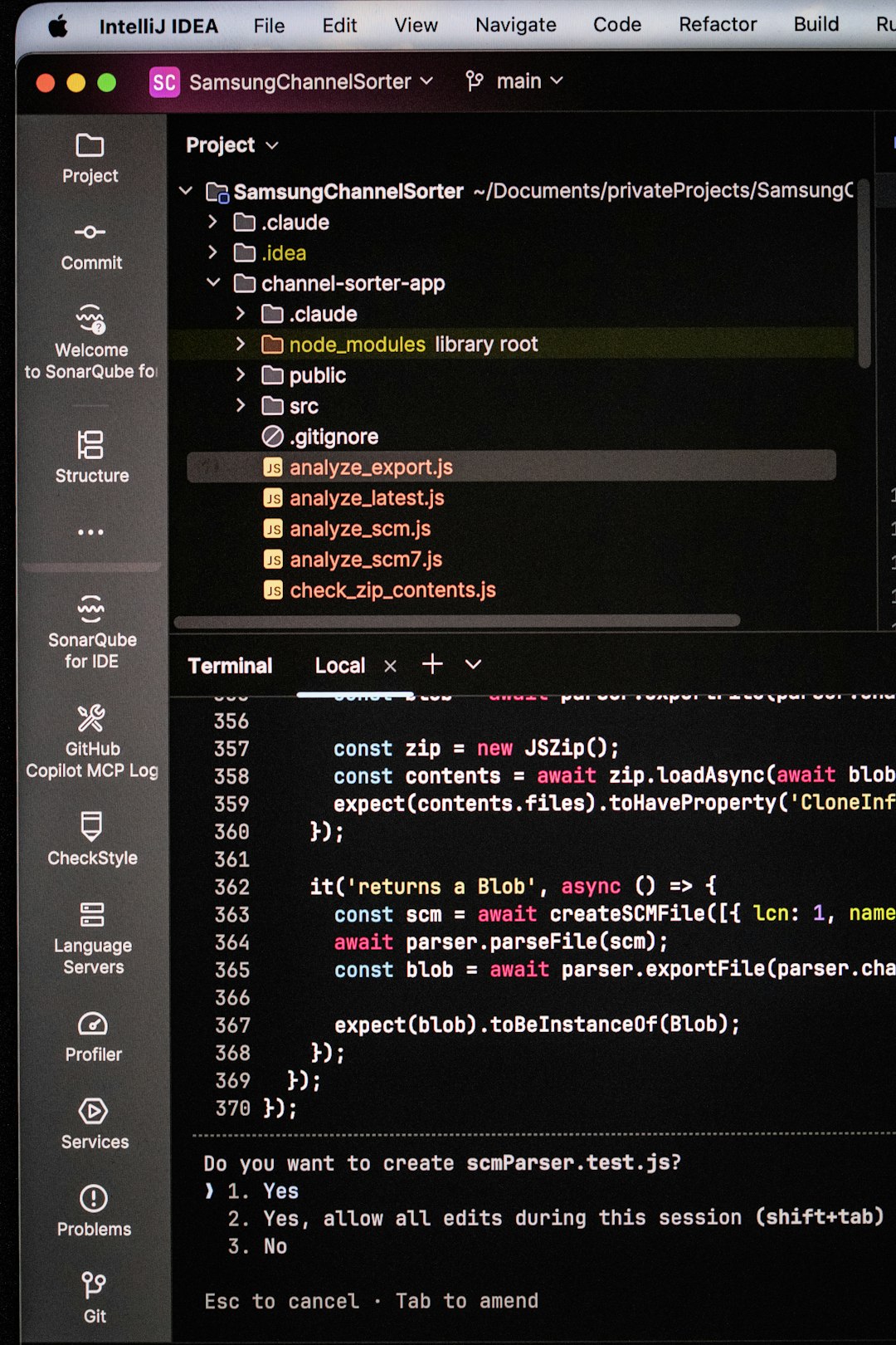 service-05 computer-screen-showing-code-and-terminal-output-gflxhuc-f3w
